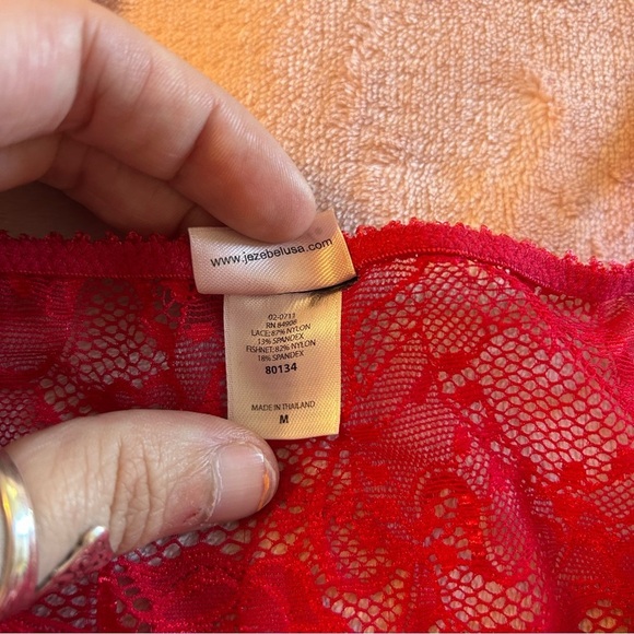 Jezebel Y2K red lace and fishnet sheer camisole size M floral - Picture 7 of 9